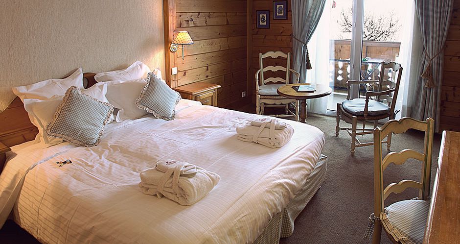 La Marmotte Hotel Room - image_7